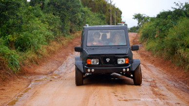 Mobius, un 4x4 à bas coût qui est adapté aux infrastructures africaines. Mobius, un 4x4 à bas coût qui est adapté aux infrastructures africaines.