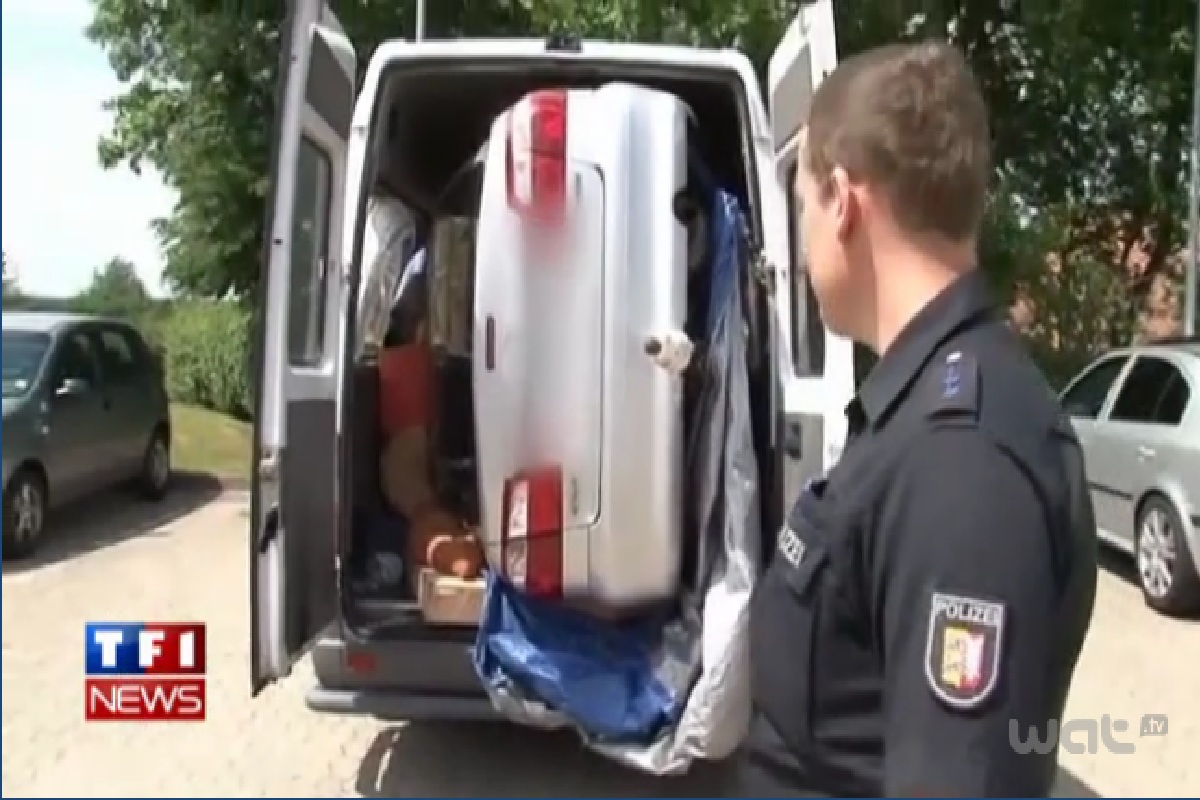 Côté D'une Voiture De La Police Française Ou Un Camion À L